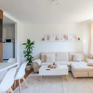 Fabulous 2 - 60 Qm - Contactless Check-in Apartment